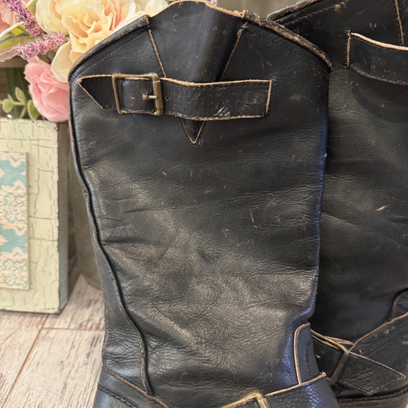 FREEBIRD CROSBY BOOTS | BLK DISTRESSED LEATHER | MOTO FESTIVAL | Free People | 9 - Picture 8 of 15